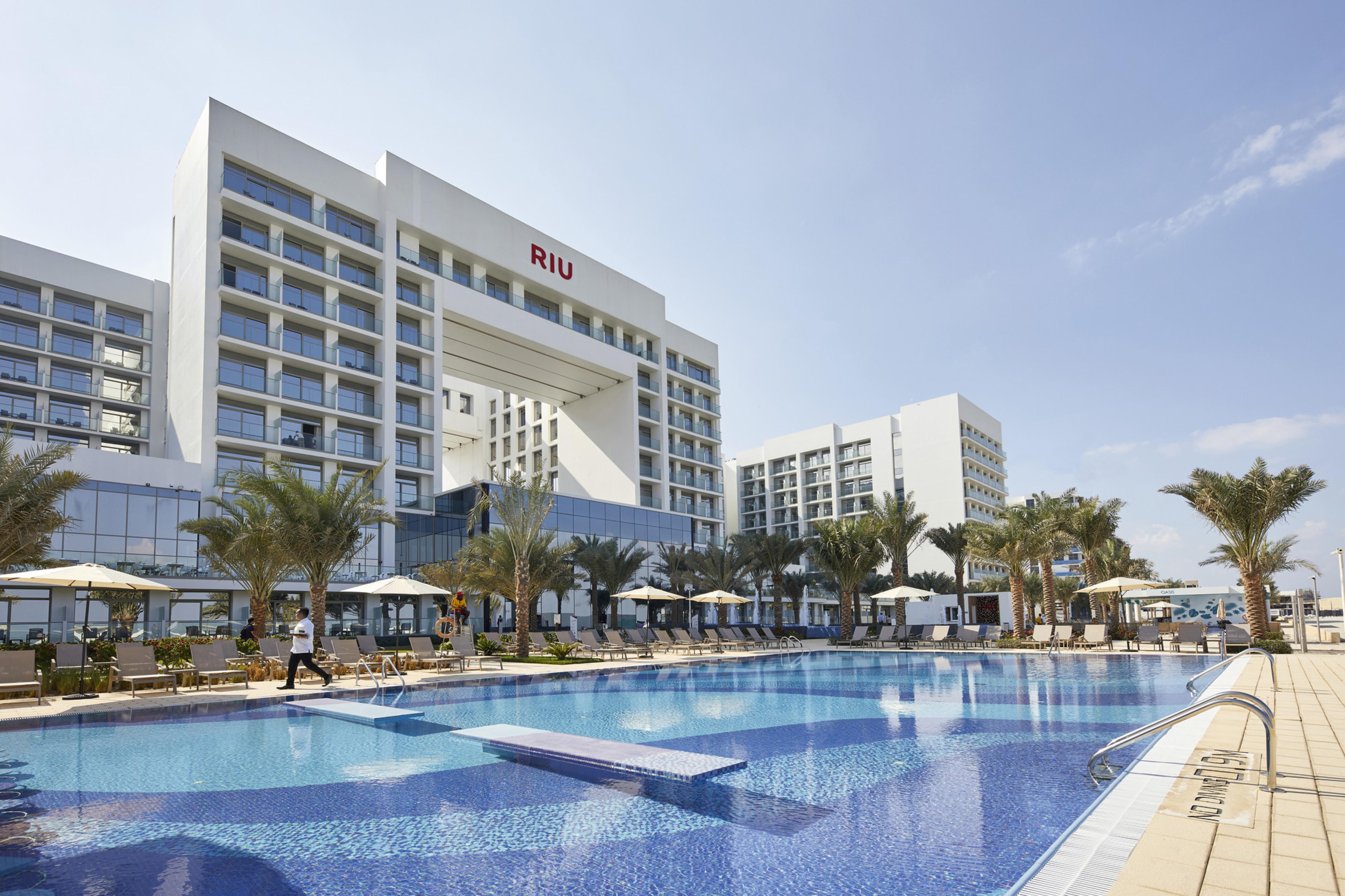 Riu Dubai Hotel Exterior photo